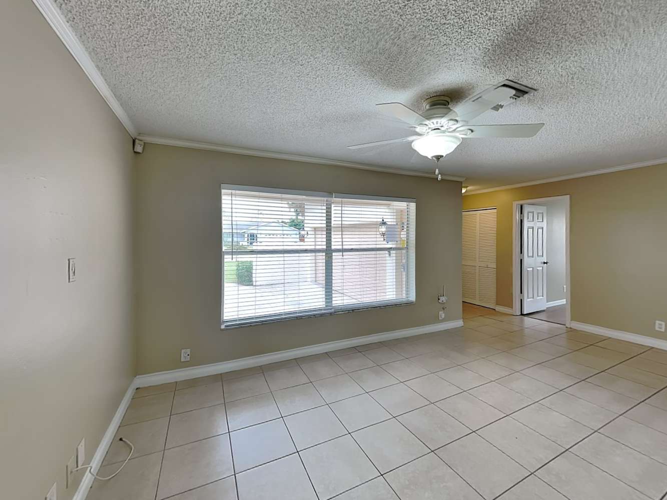 12169 Sycamore Ln photo 3