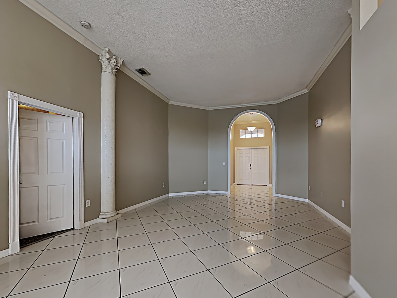 16624 SW 91st Ter photo 3