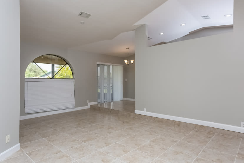 283 Ponce De Leon St photo 5