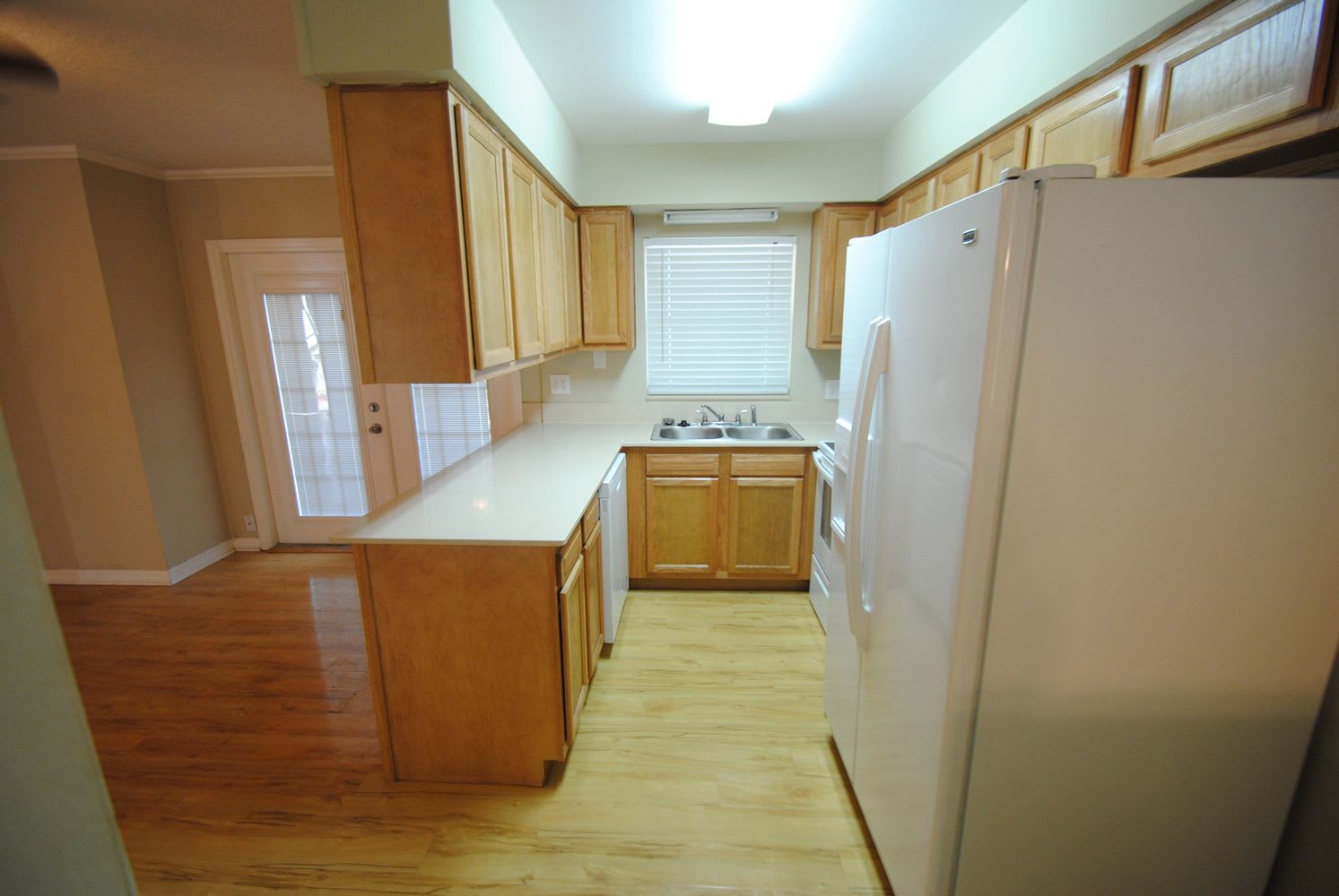 313 Alpine St photo 4