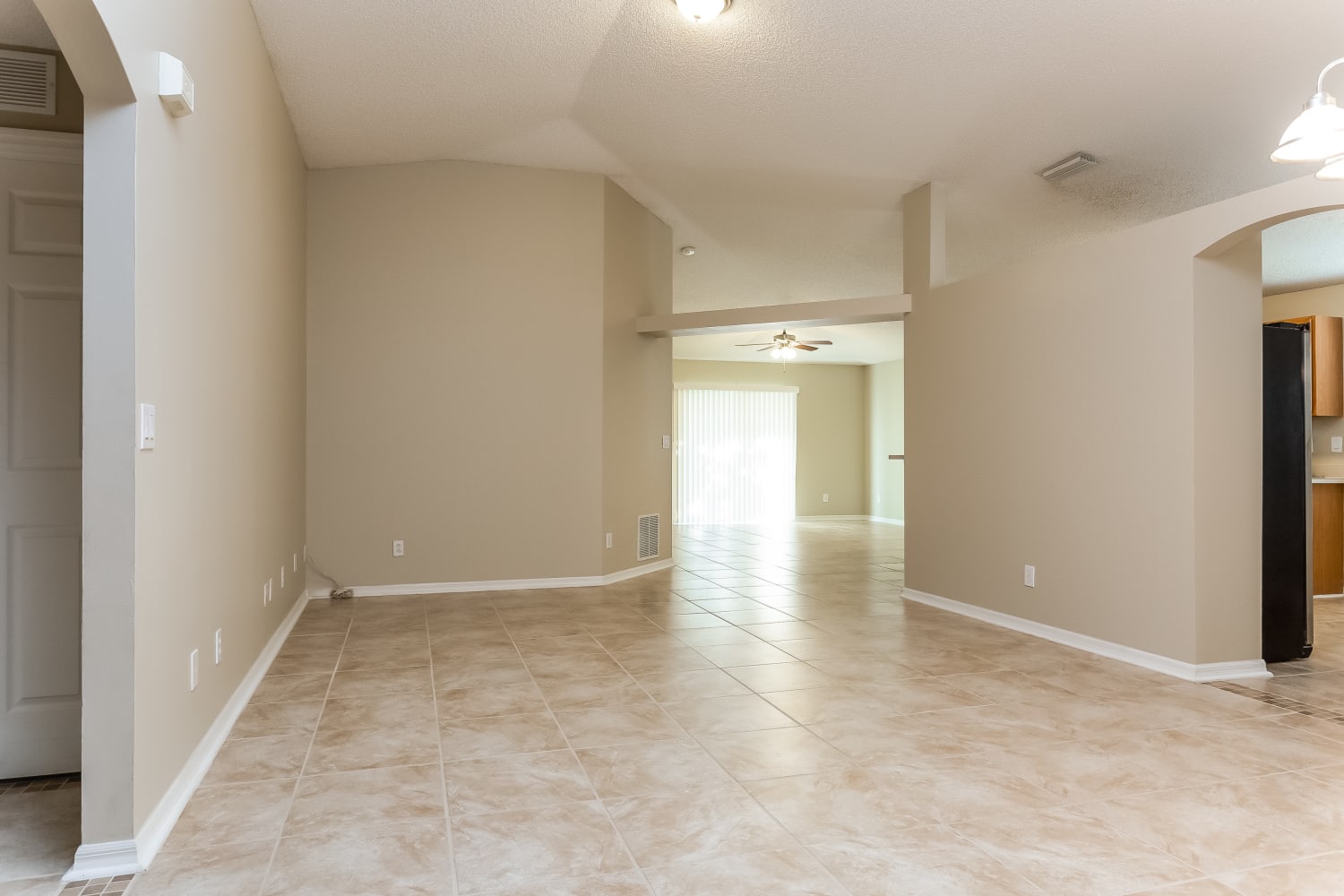 2434 Bayhill Dr photo 4
