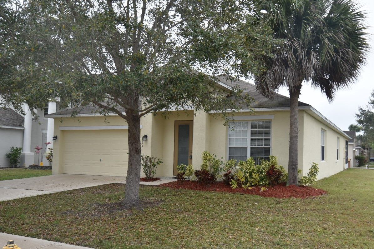 4373 Collinwood Dr photo 2