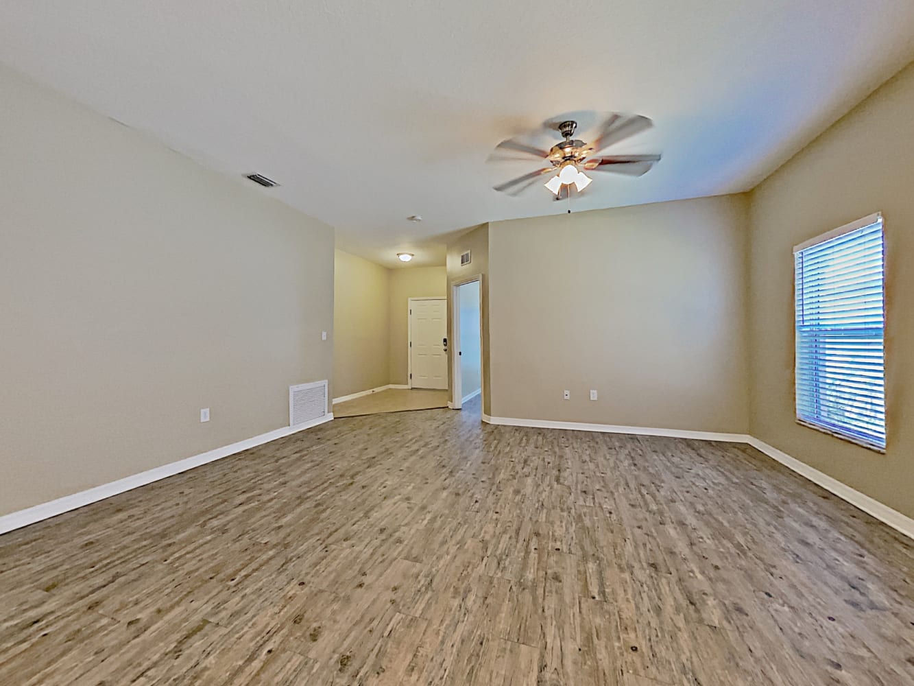 4992 Outlook Dr photo 4