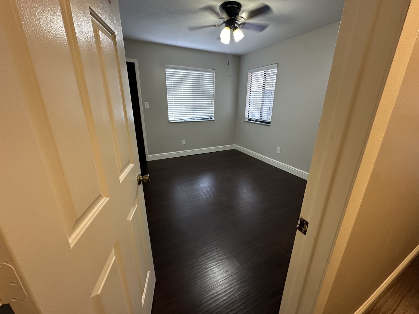3908 Woodglade Cv photo 5
