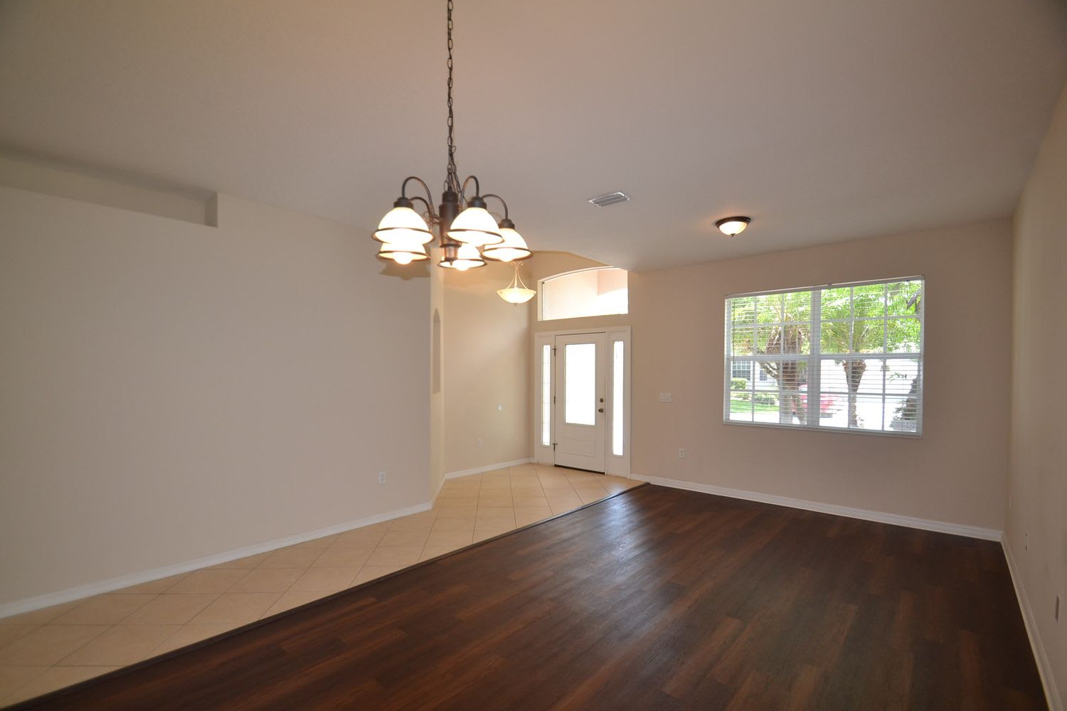 8819 Haven Harbour Way photo 2