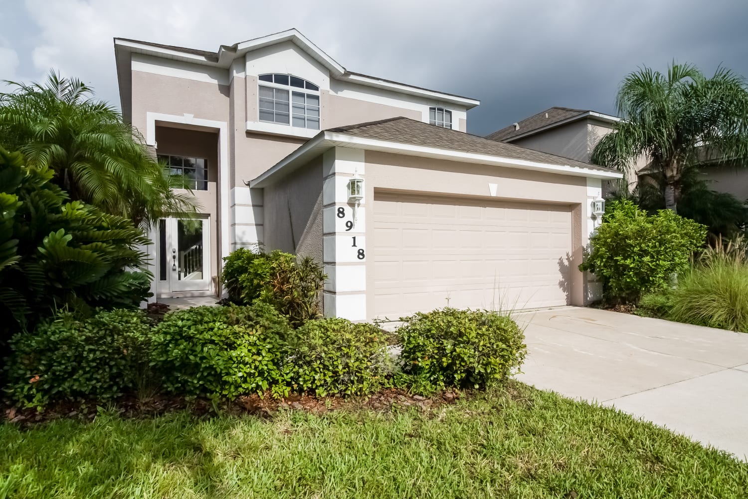 8918 Founders Cir photo 2