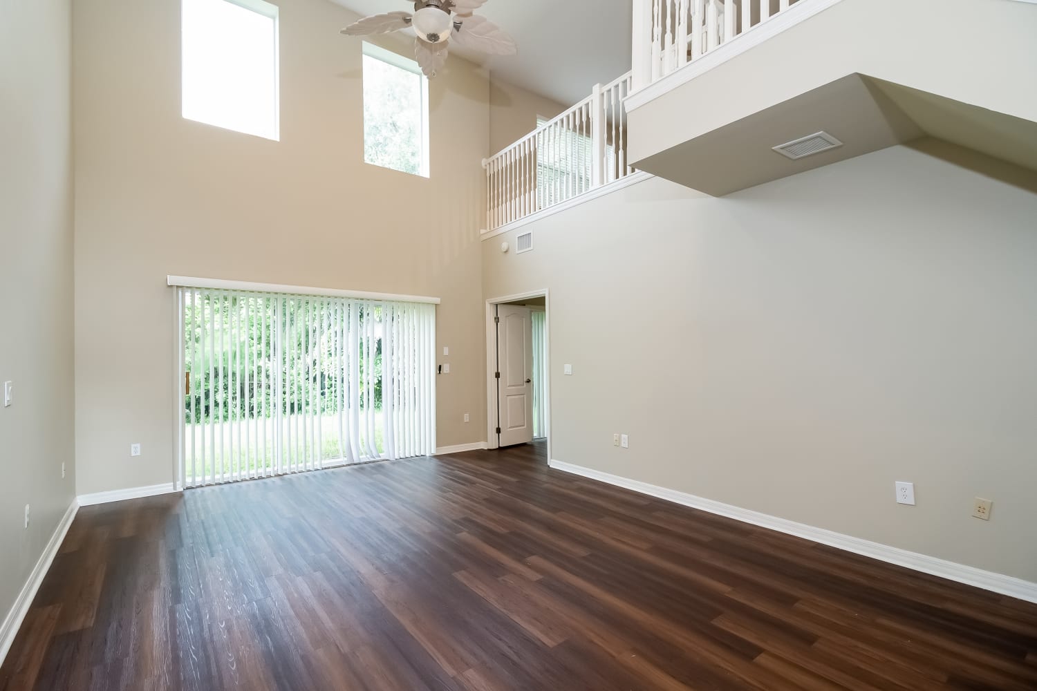 8918 Founders Cir photo 5