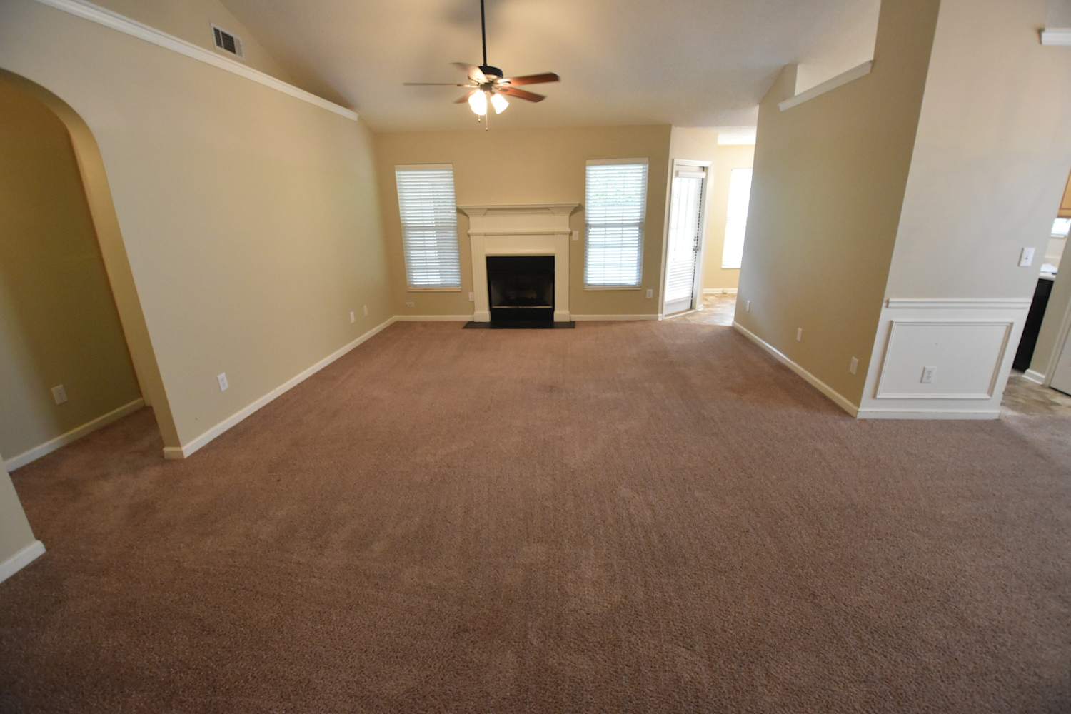 1730 Arborwood Dr photo 2