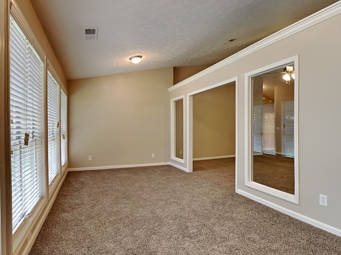 590 Lendl Ln photo 4