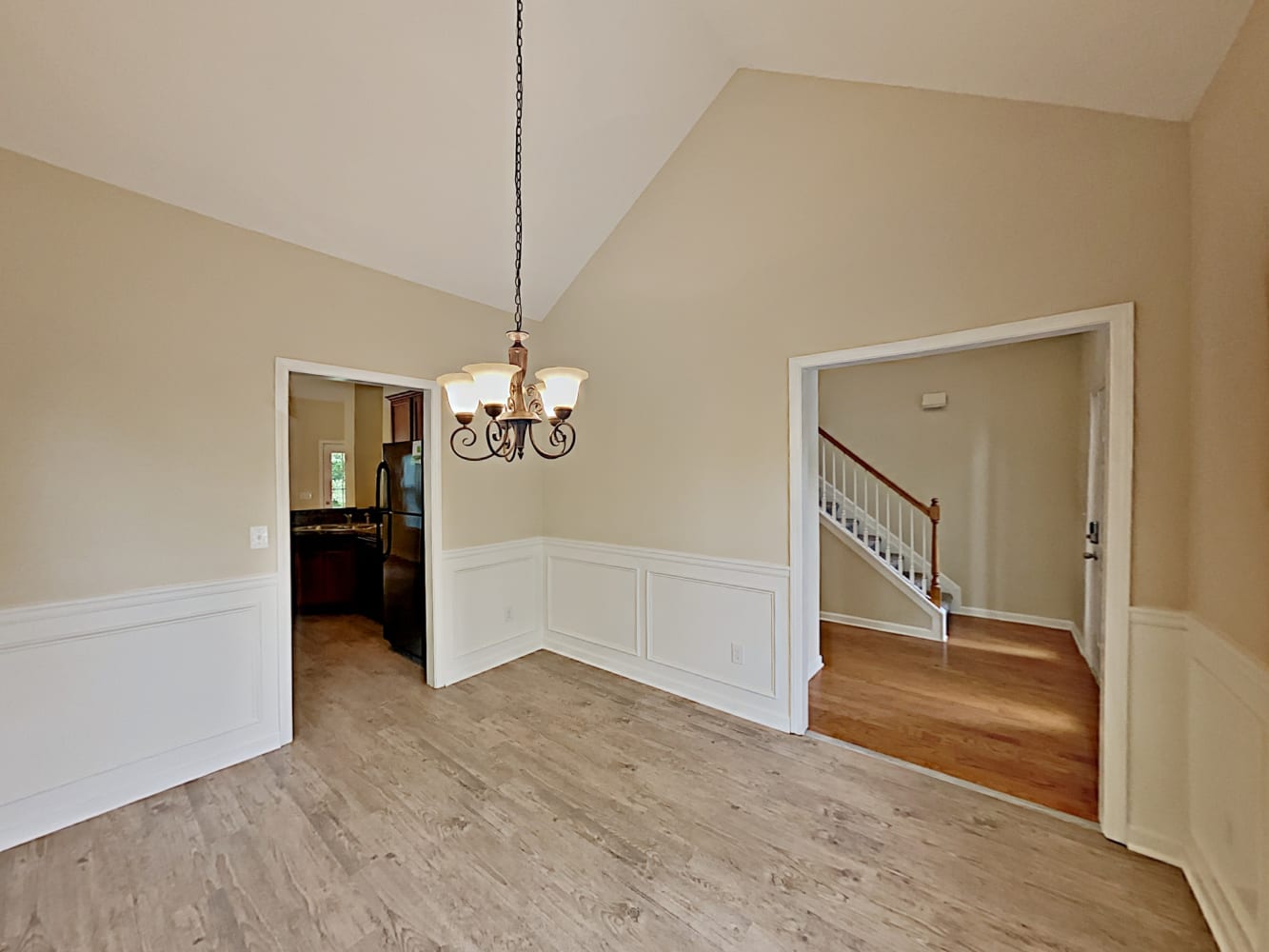 2453 Folsom St photo 4