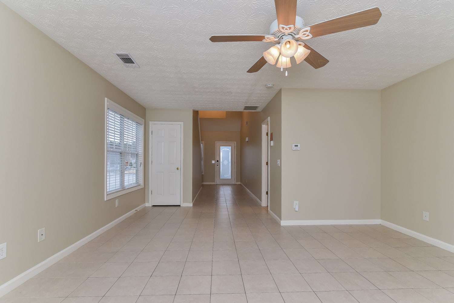 170 Kentshire Pl photo 3