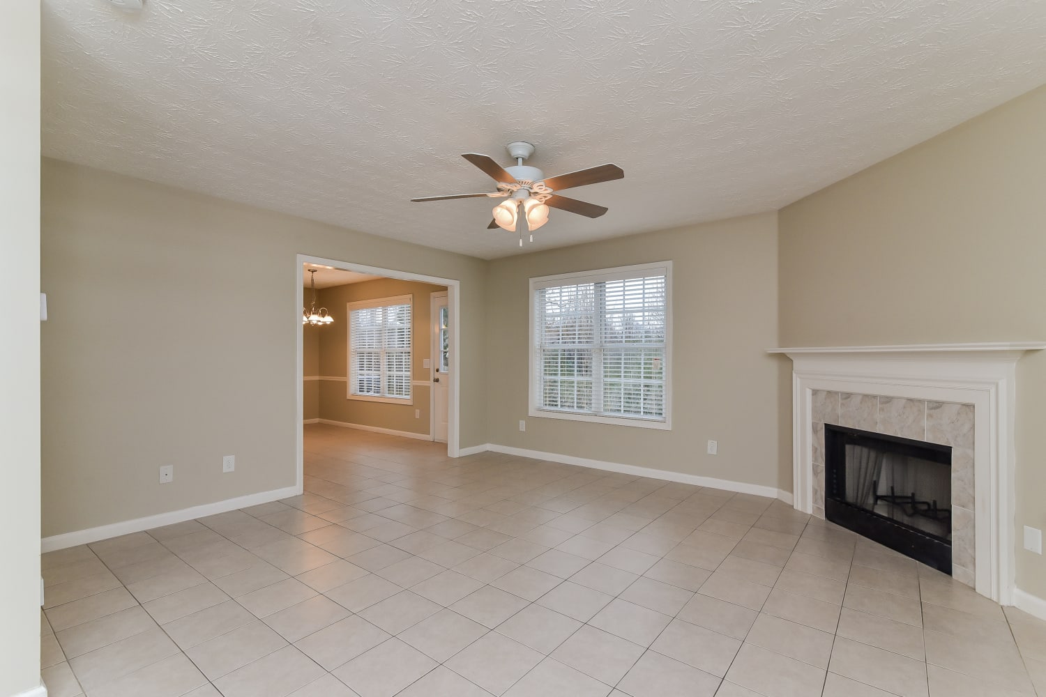 170 Kentshire Pl photo 4