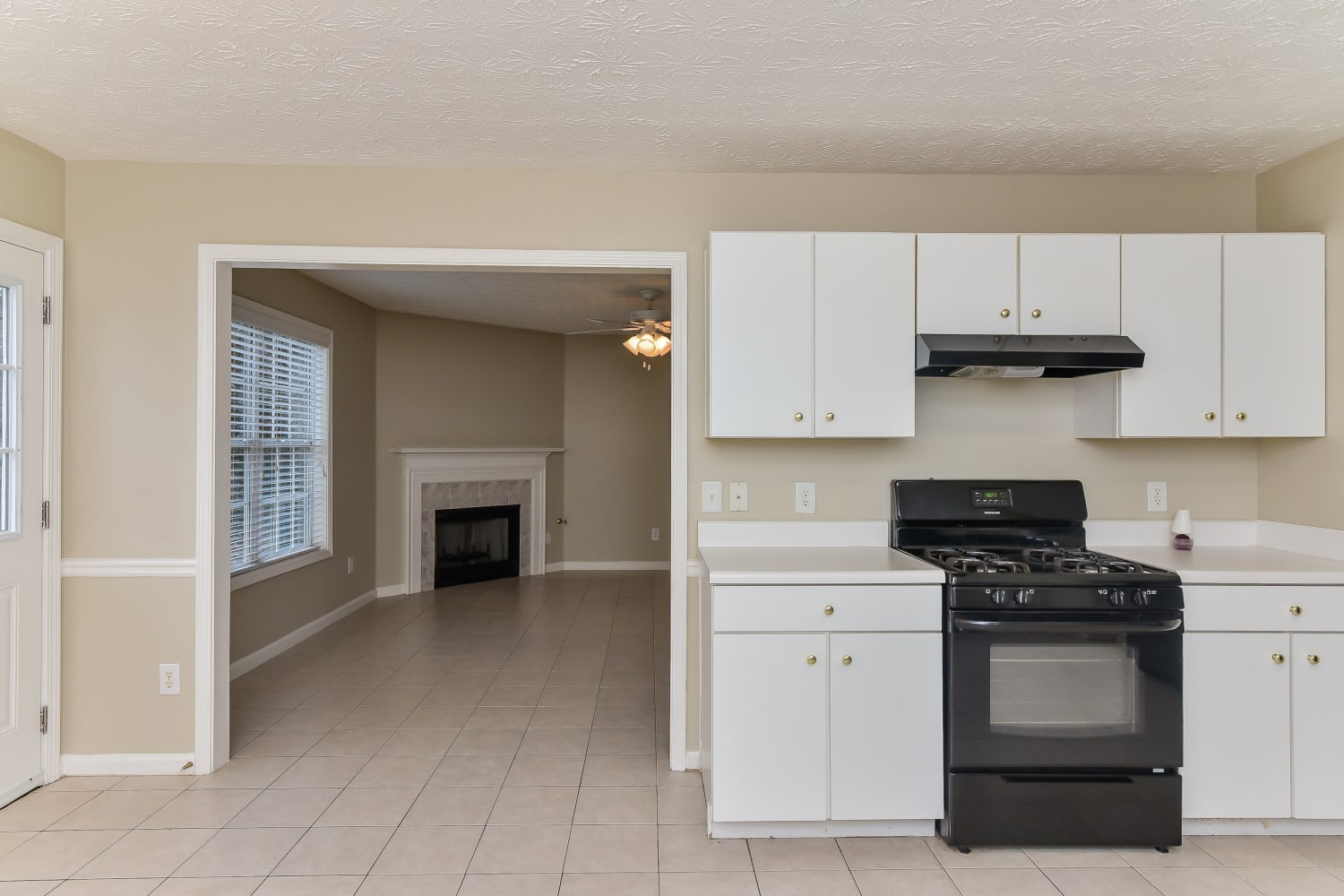 170 Kentshire Pl photo 5