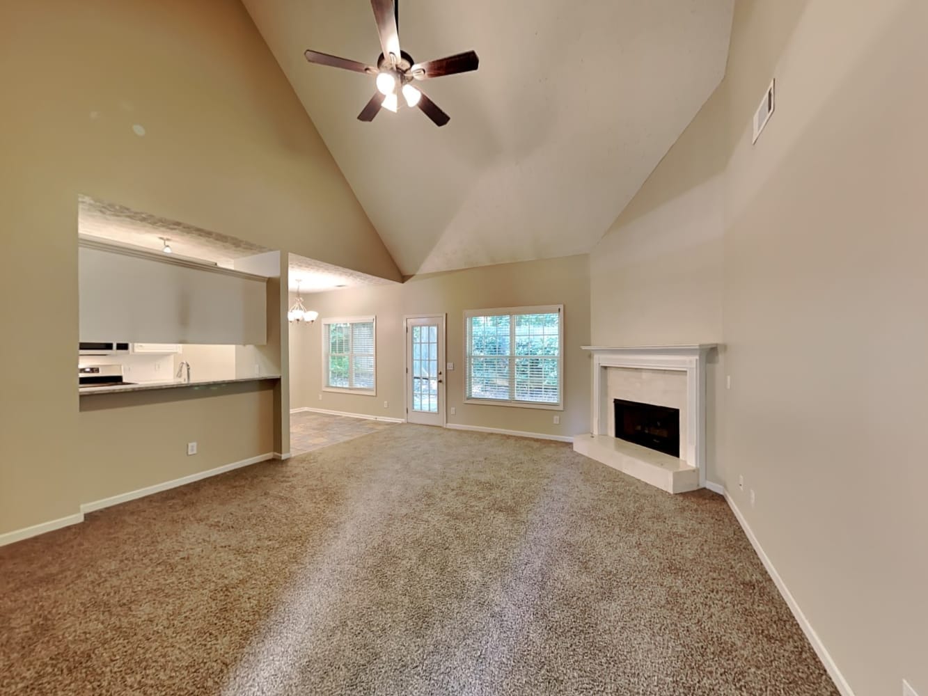 304 Apache Dr photo 4