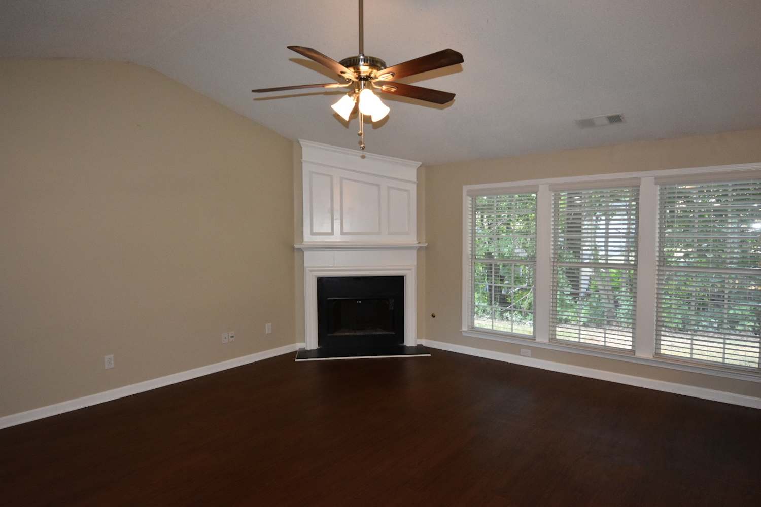 129 Park Forest Dr NW photo 2