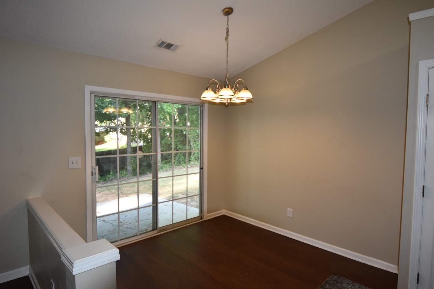 129 Park Forest Dr NW photo 3