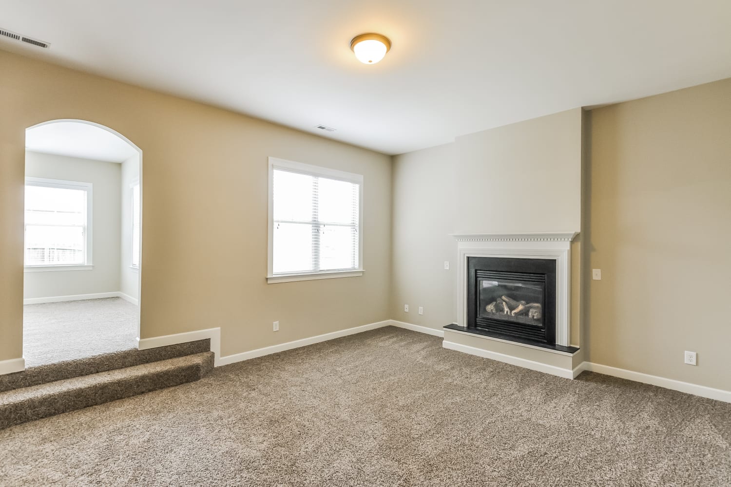 85 Rolling Meadows Dr photo 3