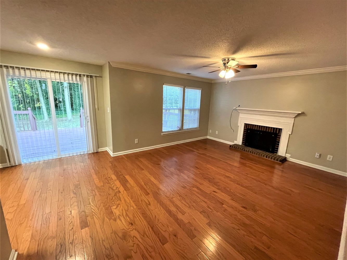 6226 Skyline Dr photo 4