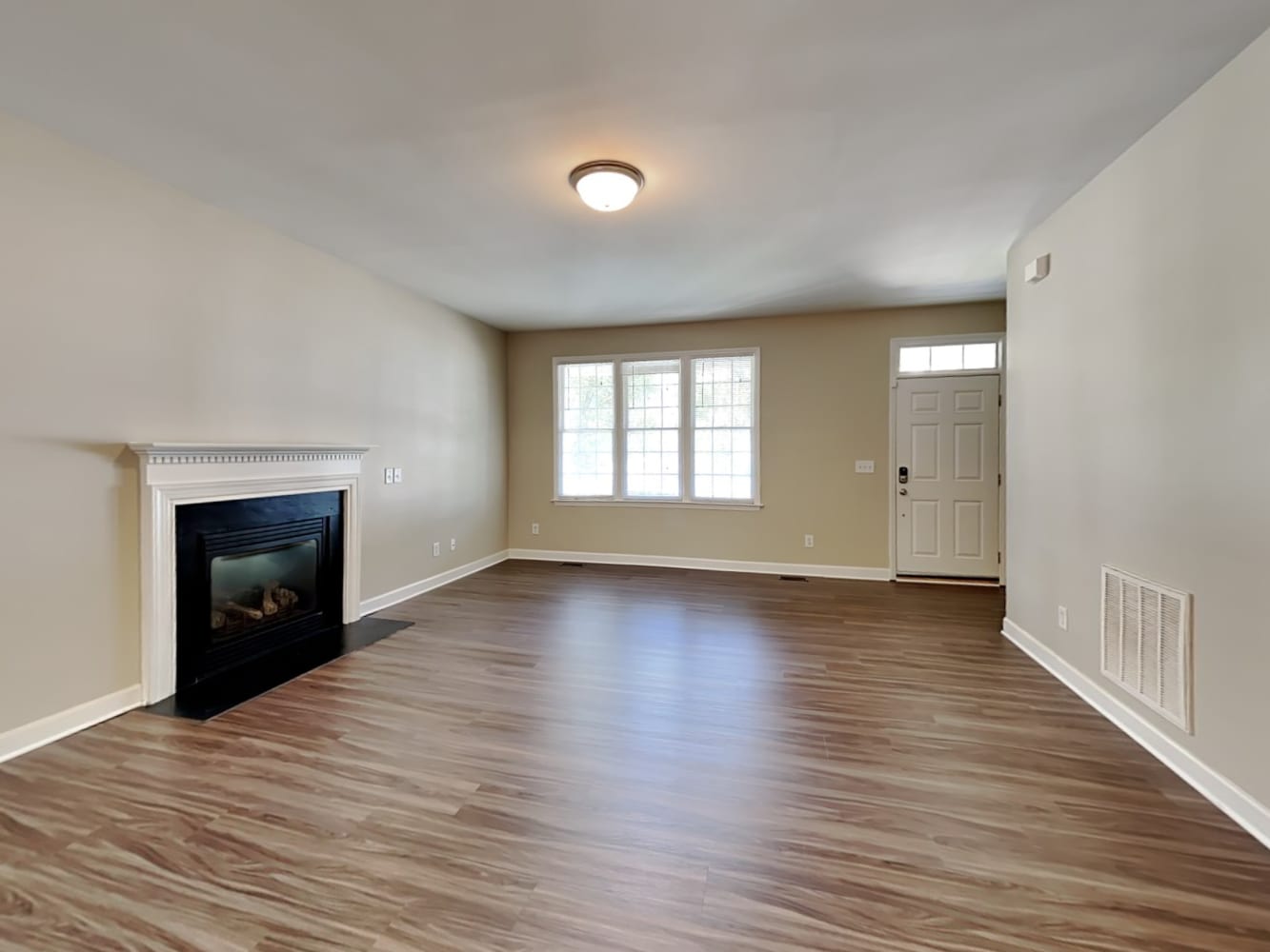 308 Tarragon Trl photo 4