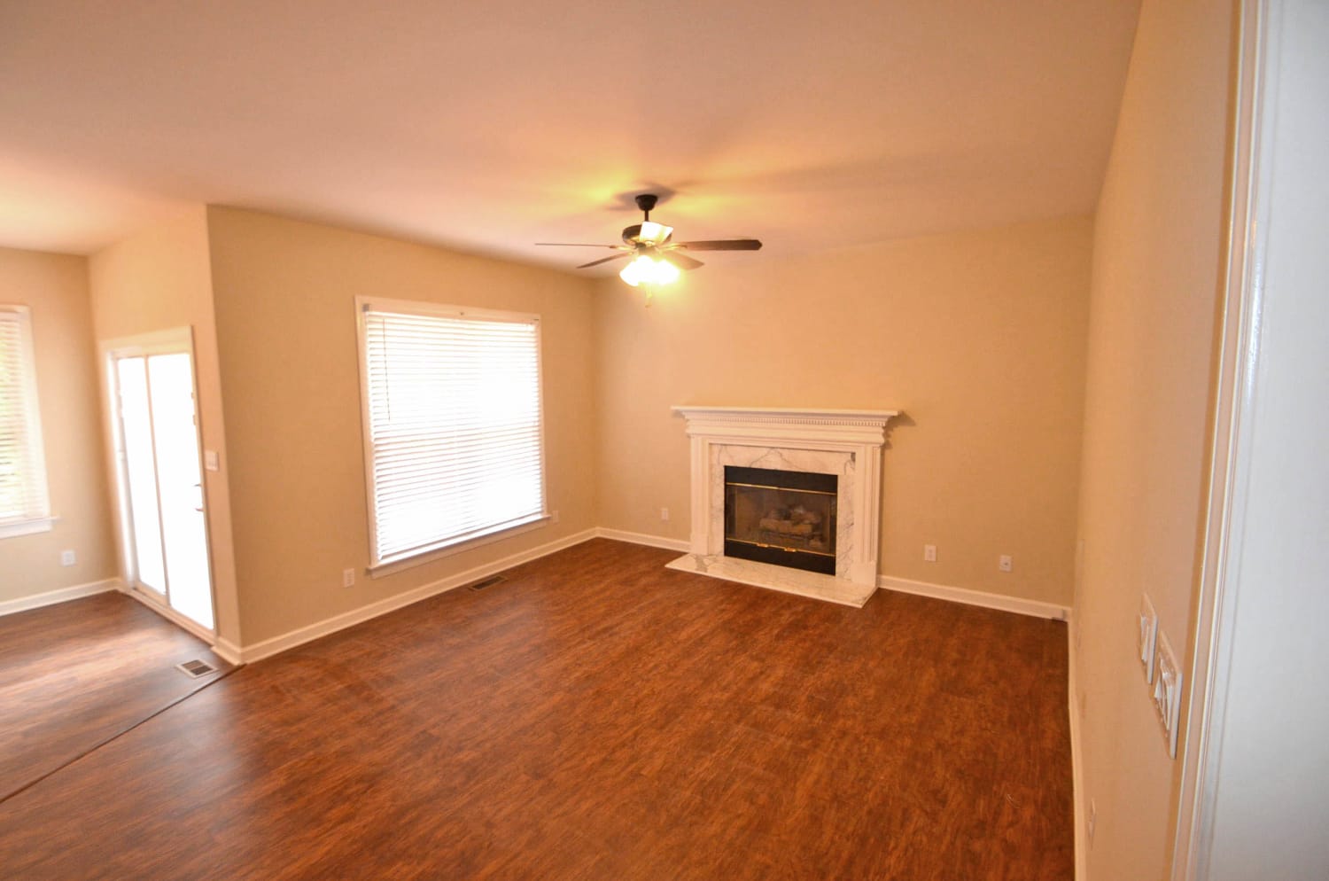 7908 Harrington Woods Rd photo 2