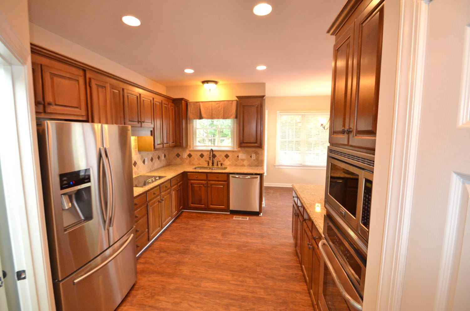 7908 Harrington Woods Rd photo 4