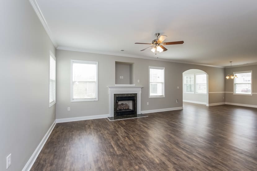1009 Theodore Ln photo 3