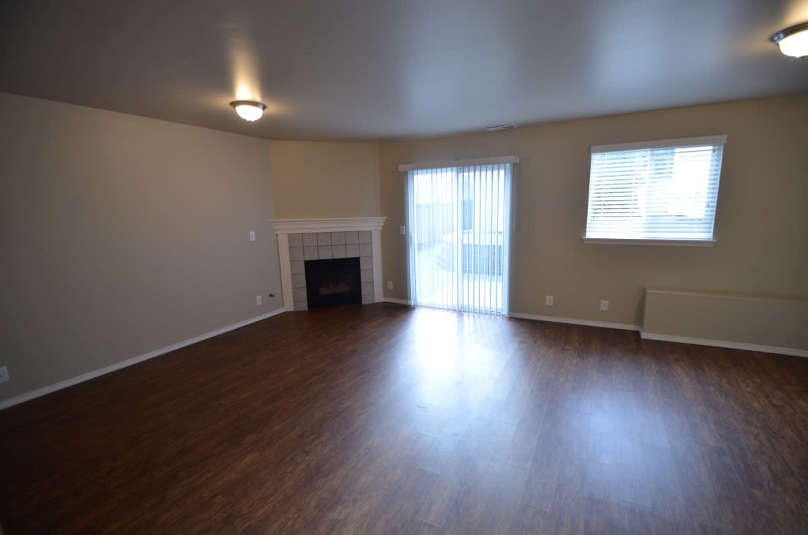409 Rainbow Pl photo 4