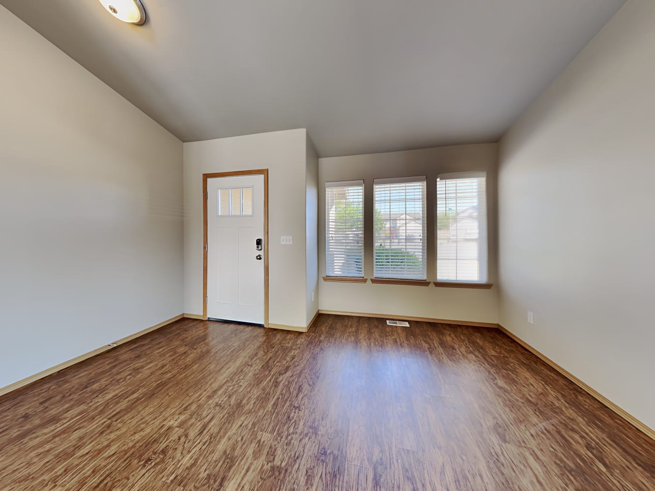 205 Orting Ave NW photo 4