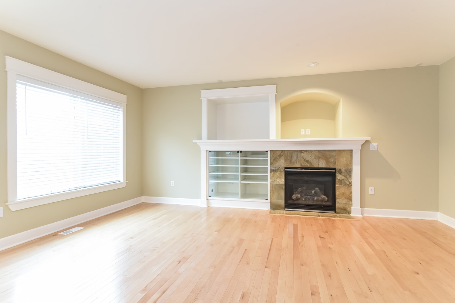 17114 139th Ave E photo 4