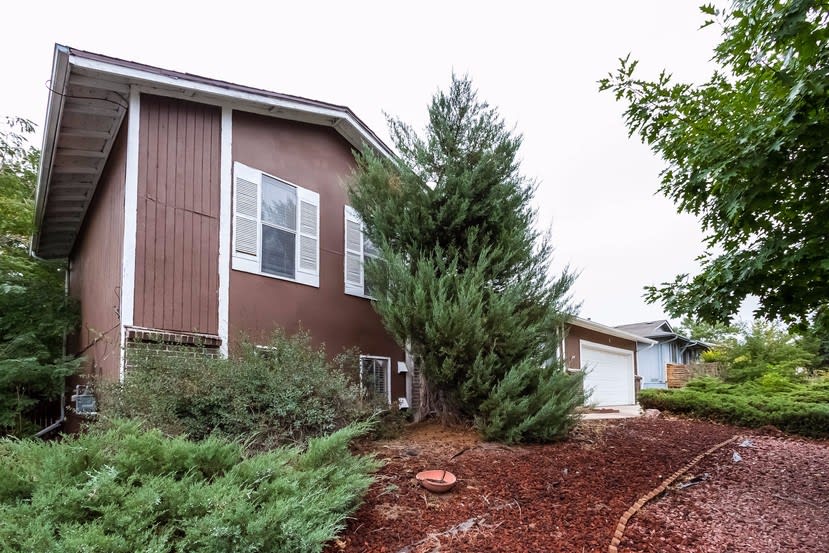 13007 E Florida Dr photo 2