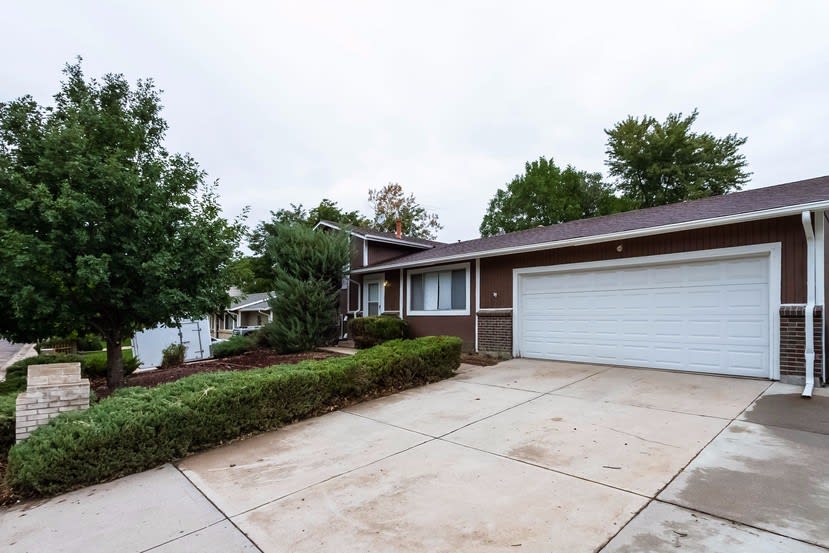 13007 E Florida Dr photo 3