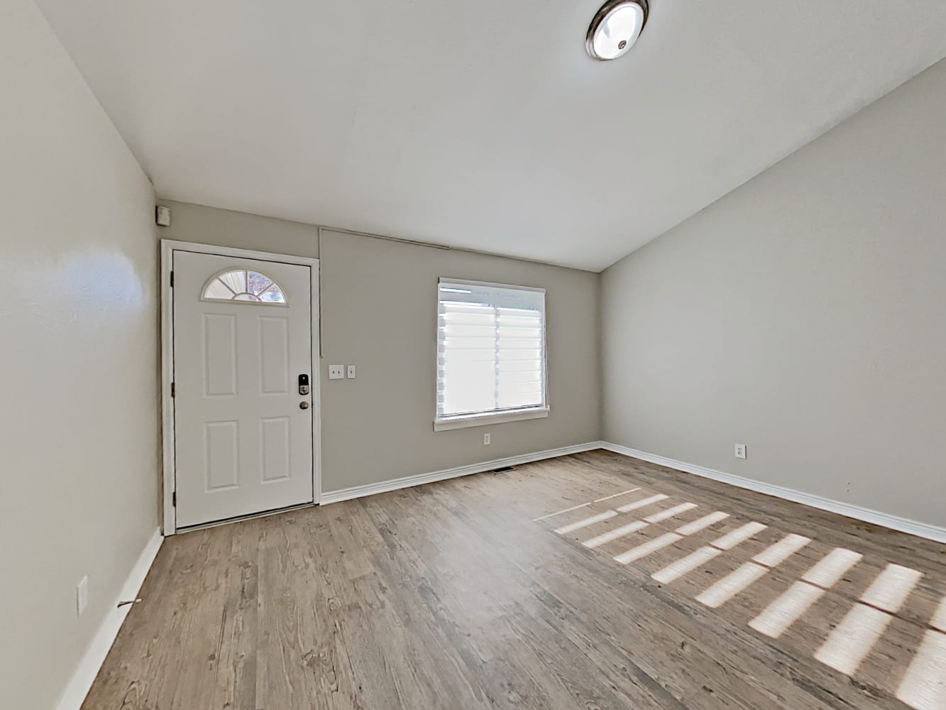3869 S Uravan St photo 4