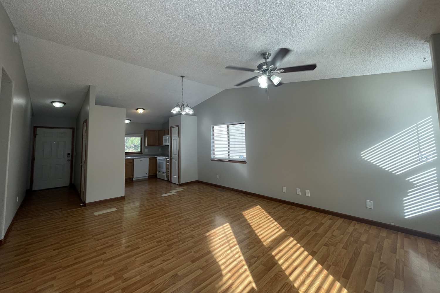 5953 Corinth Dr photo 5