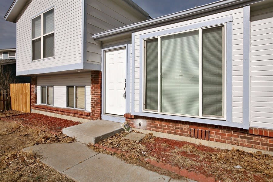4727 Keith Cir photo 2