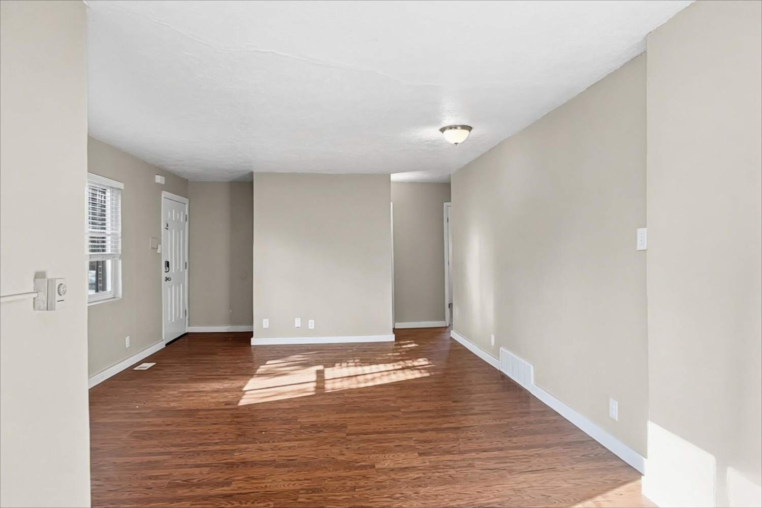 9240 Wigham St photo 4