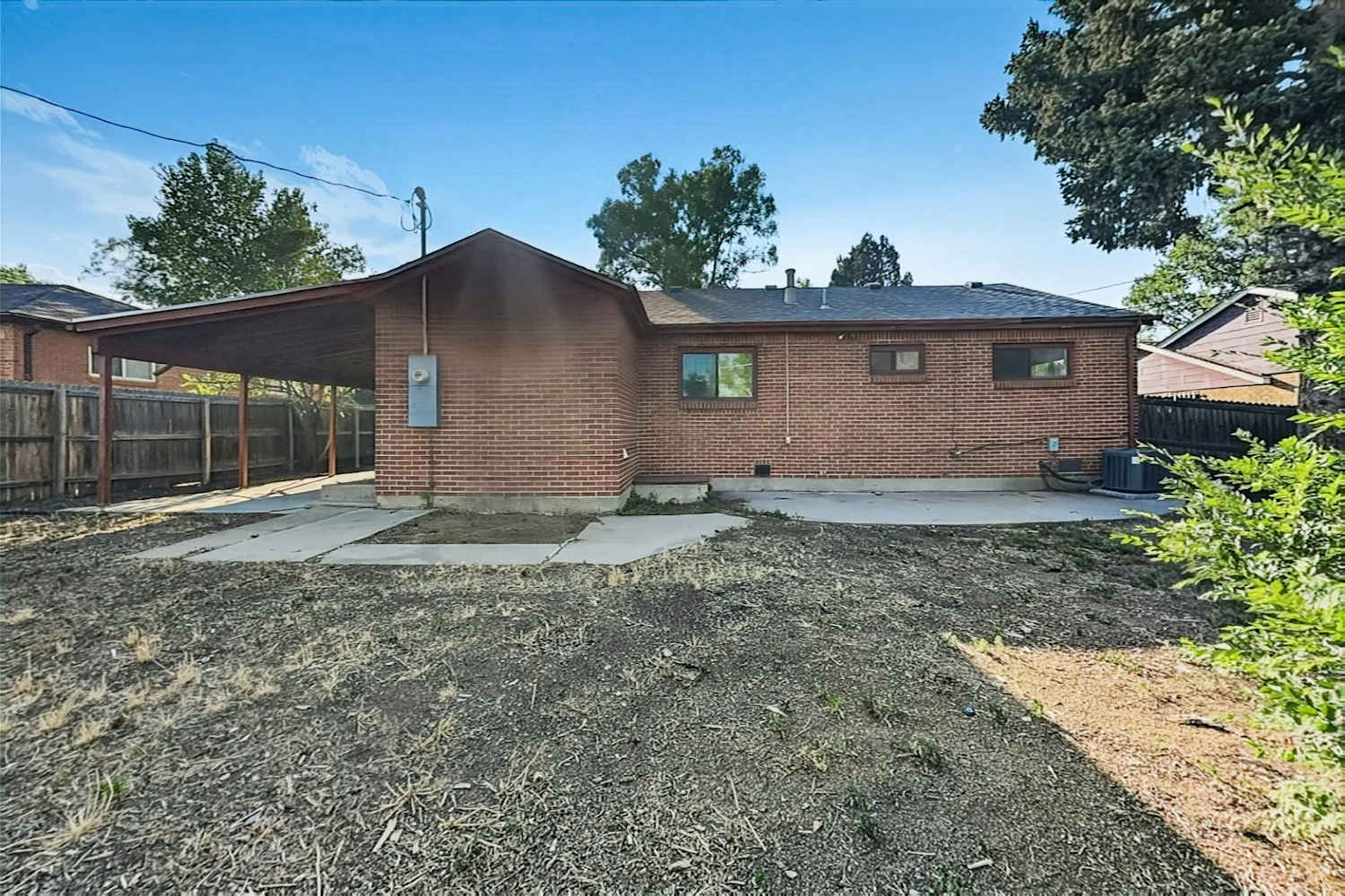 9240 Wigham St photo 5