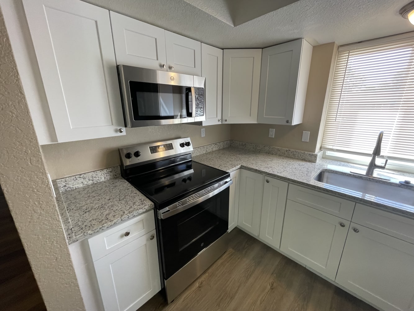 11320 Grape Cir photo 5
