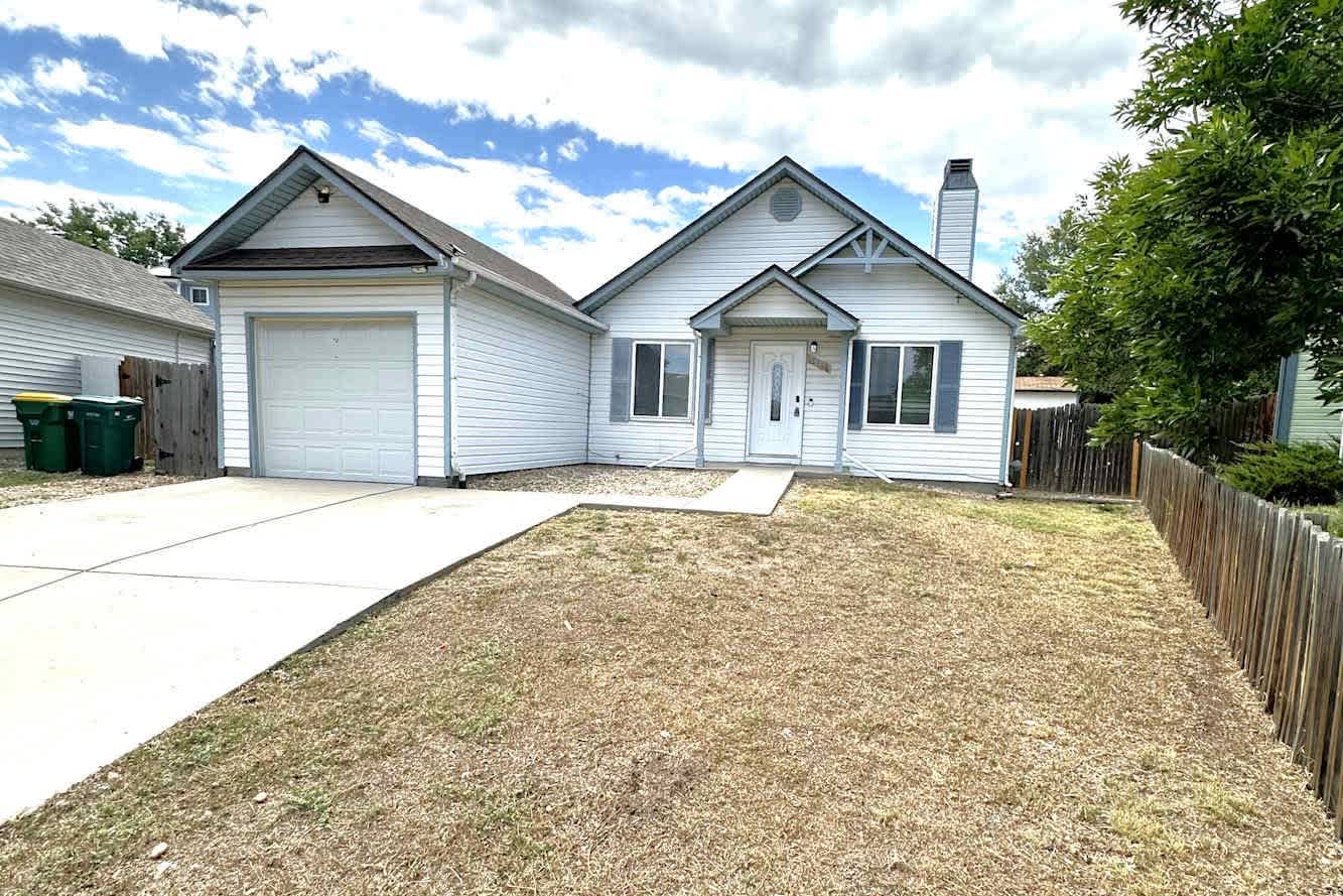 17468 E Whitaker Dr photo 2