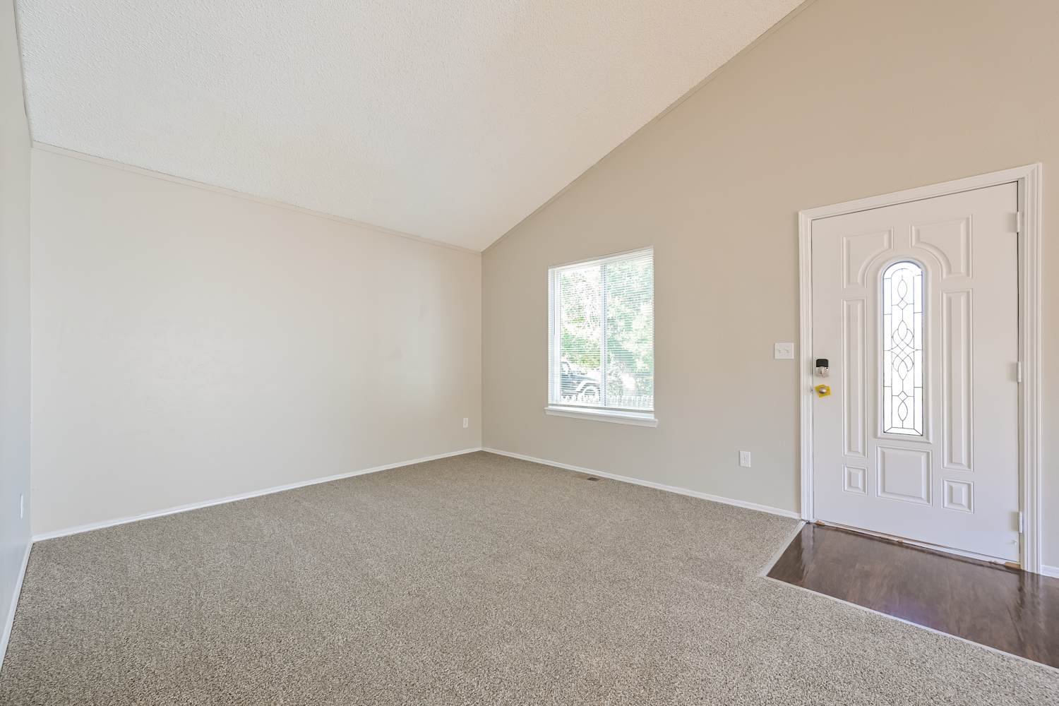17468 E Whitaker Dr photo 4