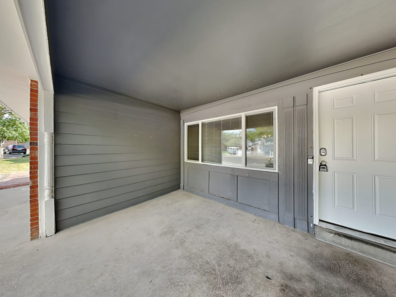 665 Kittredge St photo 4