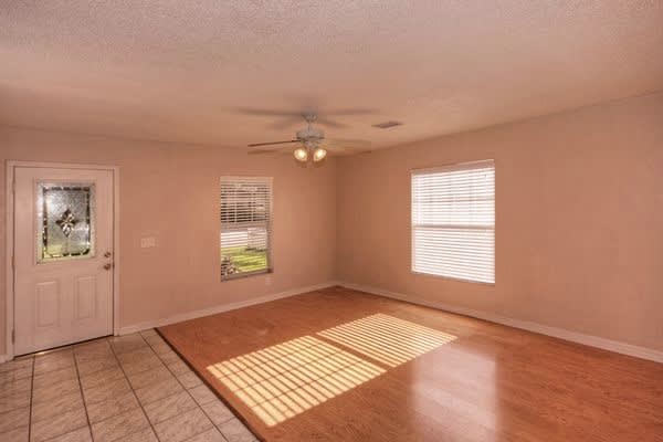 707 Clayton St photo 5