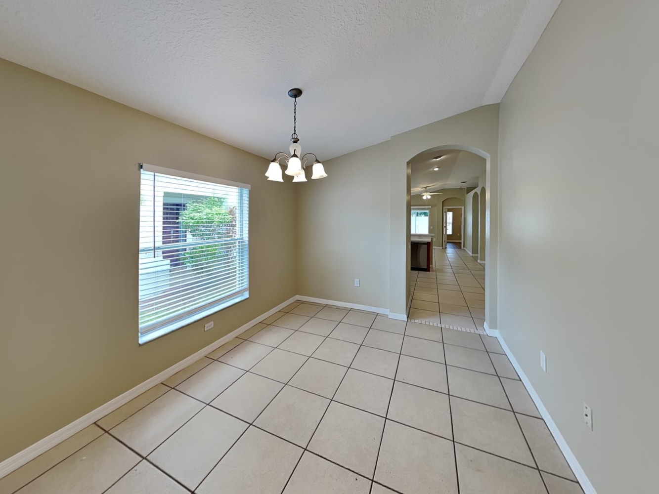 712 Cristelle Jean Dr photo 3