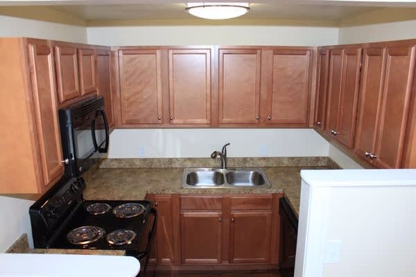 731 Pine Ln photo 3