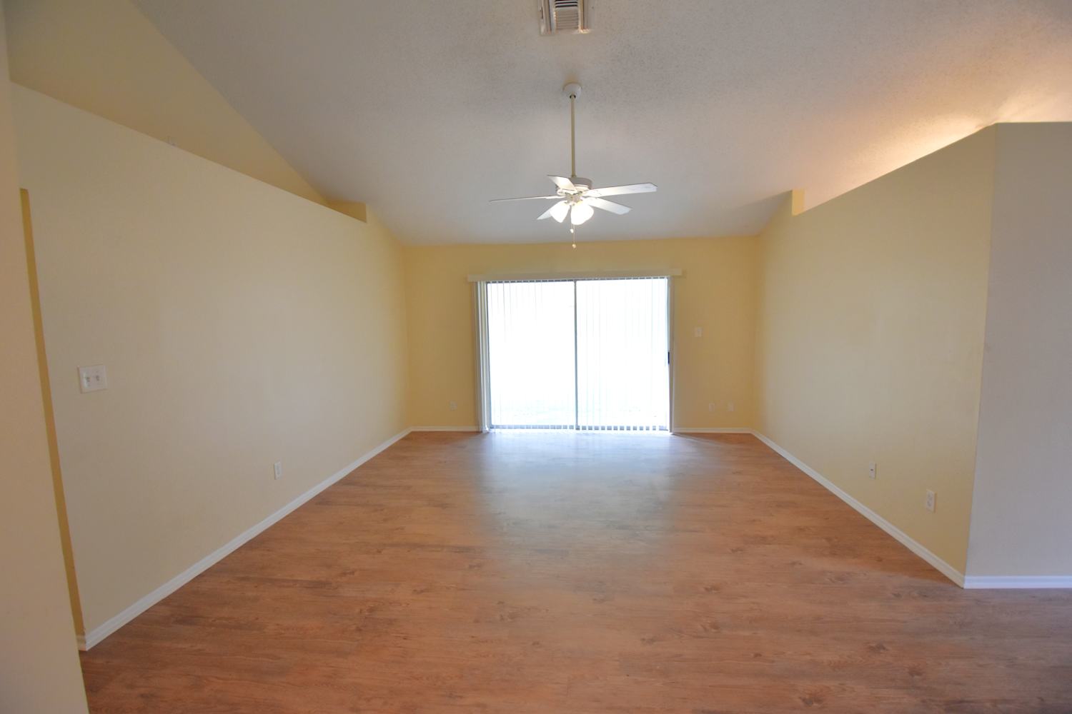 7341 Crooked Lake Cir photo 4