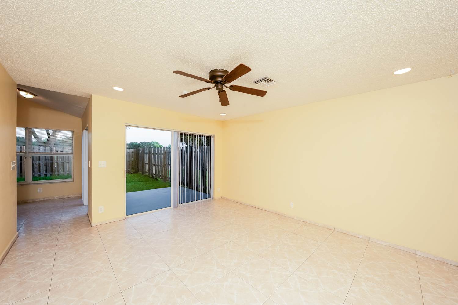 7408 Ashley Shores Cir photo 5