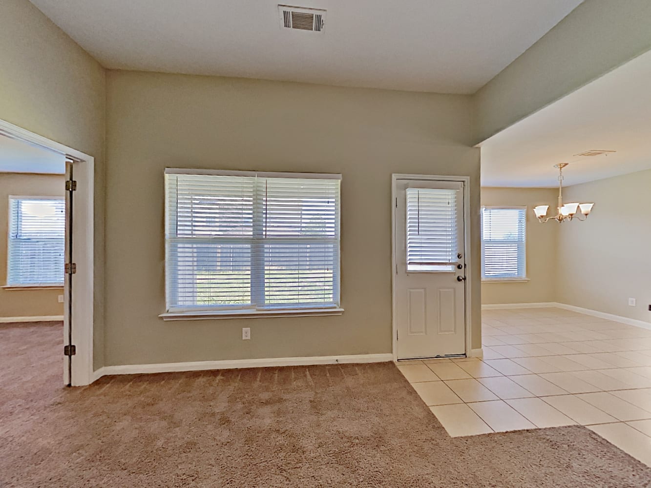 741 Lazy Crest Dr photo 4