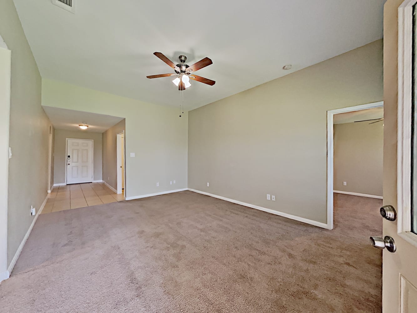 741 Lazy Crest Dr photo 3