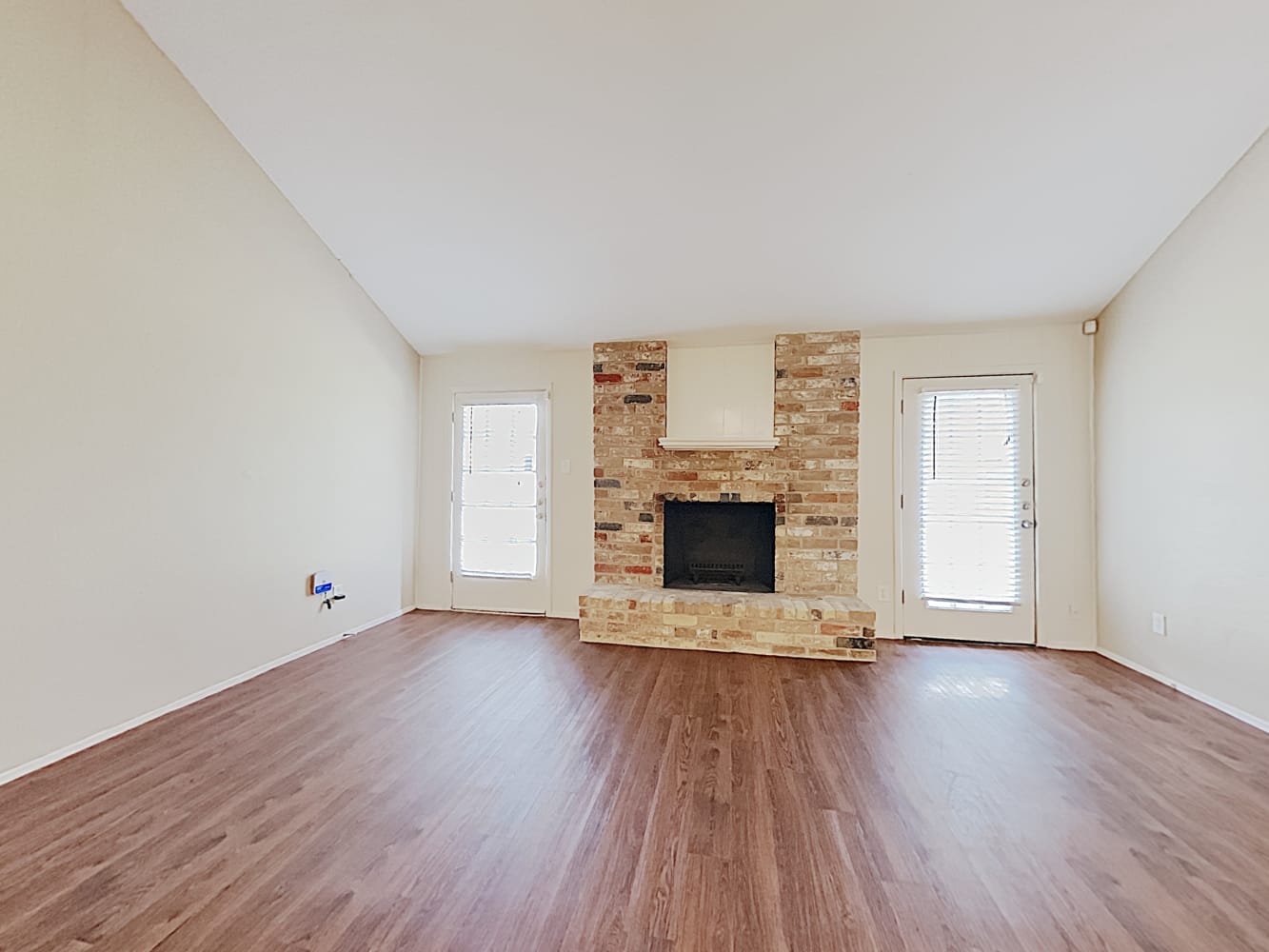 7442 Towerview Ln photo 4