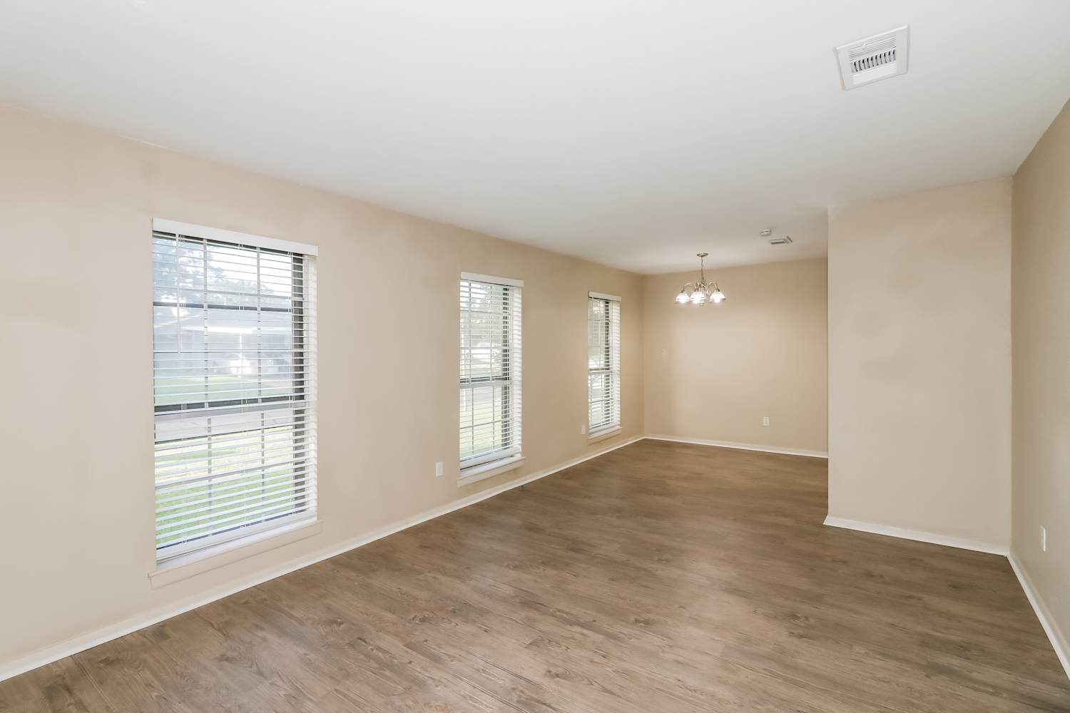 745 Academy Ln photo 3