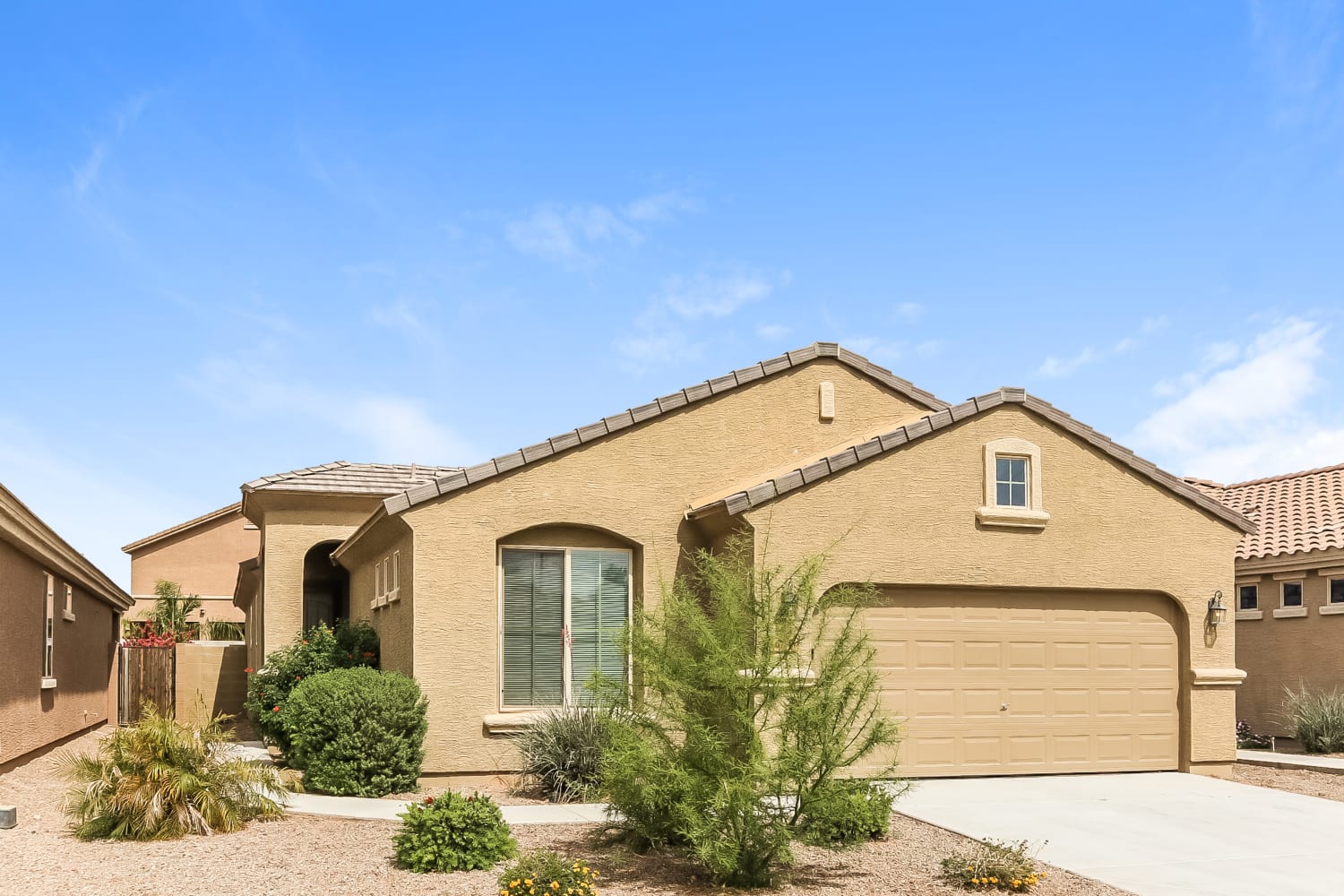 6778 W Wethersfield Rd Peoria, AZ 85381 photo 2